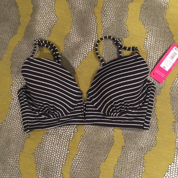 Bikini top! - Picture 3 of 7